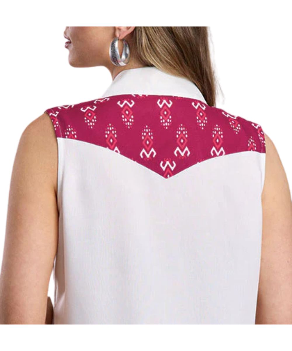 Roper Women's Sleeveless Blouse