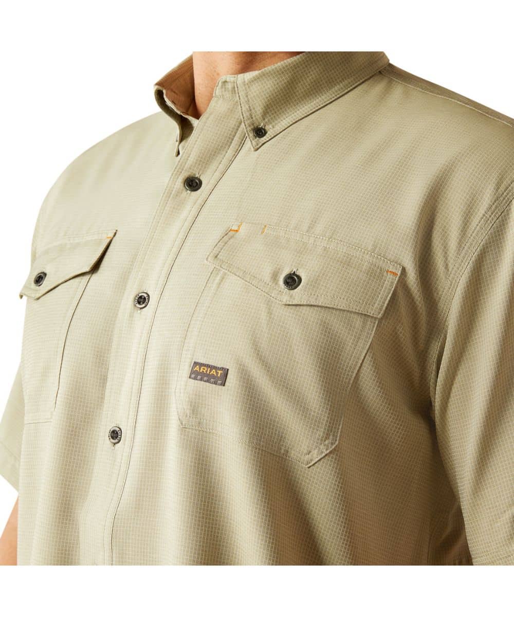 10055196-a ! desc : ! caption :