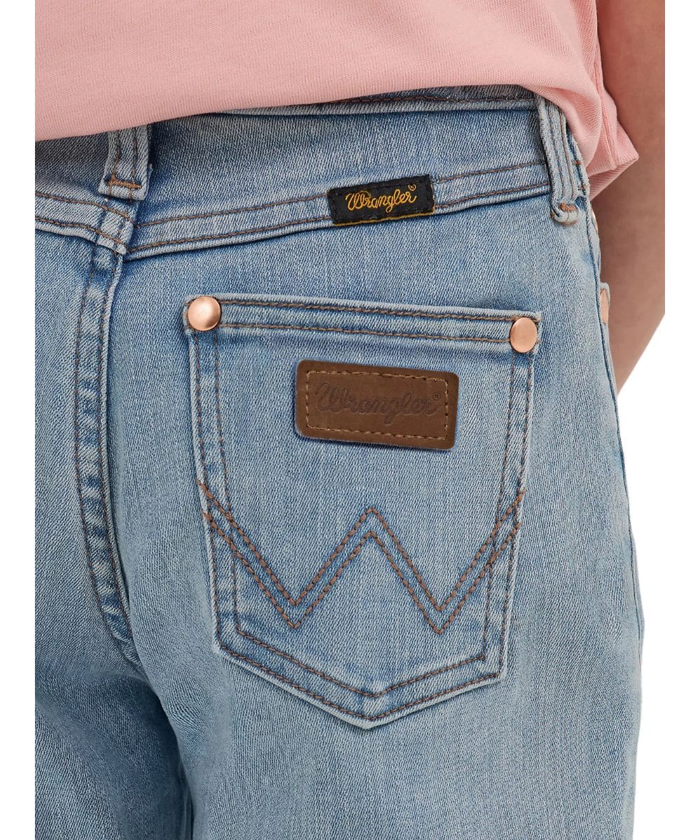 112361023-a ! desc : ! caption :