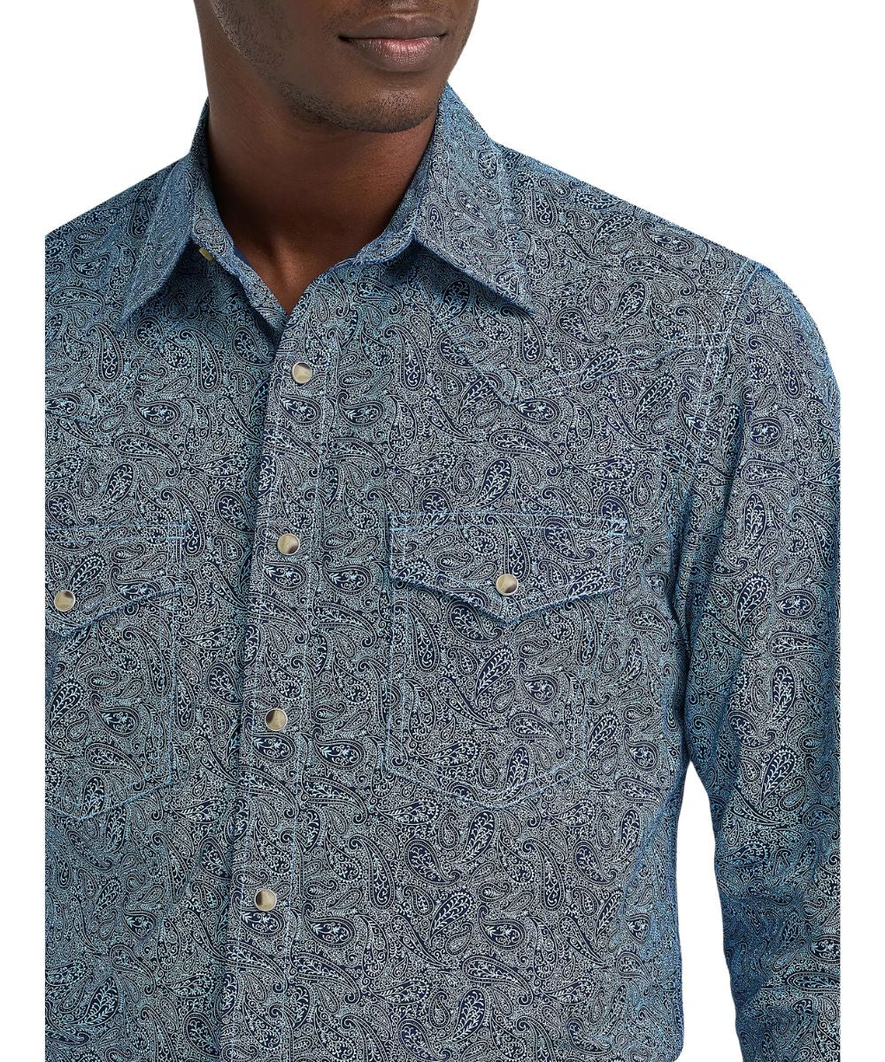 Close-Up View Of The Navy Paisley Printed 20X Competition Advanced Comfort Western Snap Shirt