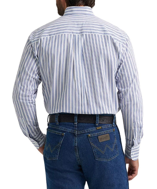 Back view of the George Strait button down featuring a straight back yoke with box pleat and two-button adjustable cuffs.