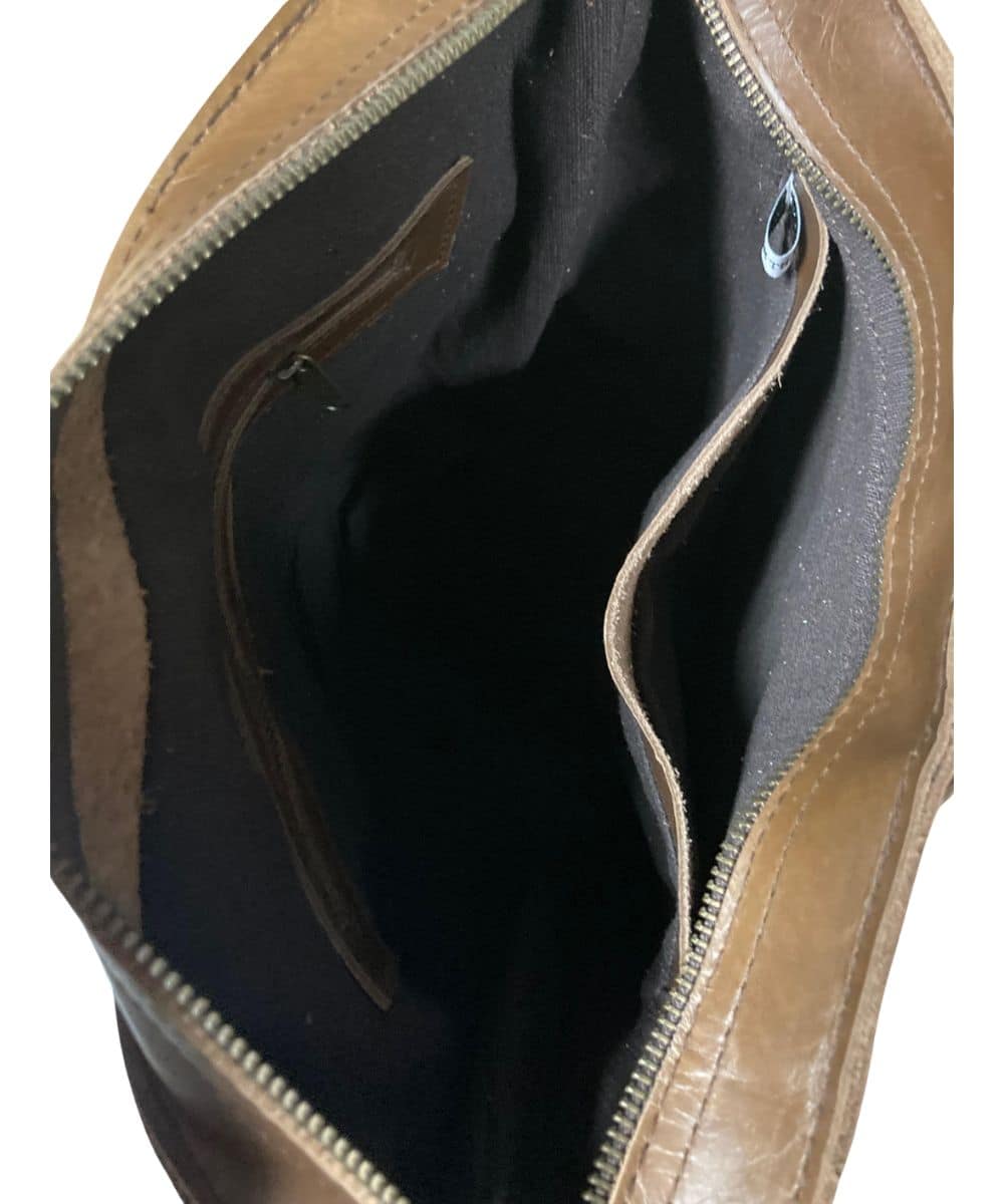 CHEYENNE-QUINCY-phoenix a ! desc : ! caption :