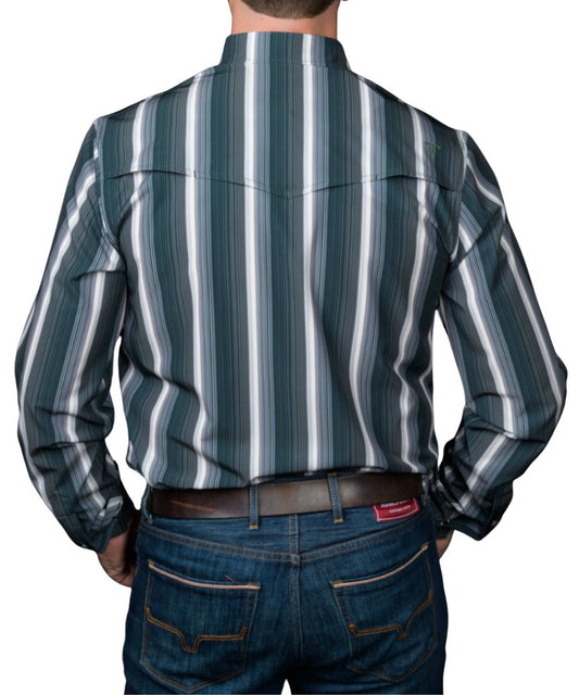 Back view of the men's long sleeve western snap shirt featuring the vented back yoke