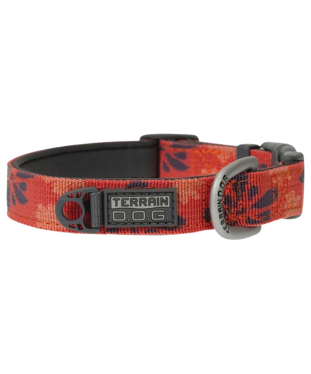 Buckle view of the Terrain D.O.G. Patterned Snap-N-Go Neoprene Lined Dog Collar in coral flower