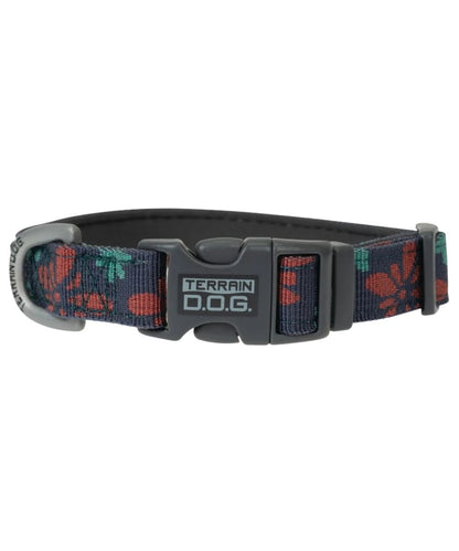 Buckle view of the Terrain D.O.G. Patterned Snap-N-Go Neoprene Lined Dog Collar in sargasso sea flower 