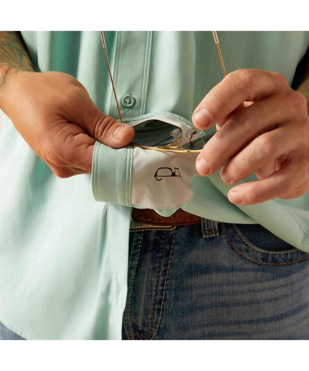 Ariat Men's Eggshell Blue VentTEK Outbound Button Down Shirt