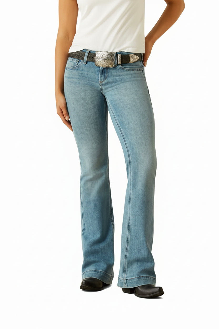 Women's Light Wash Mid Rise Trouser Jean