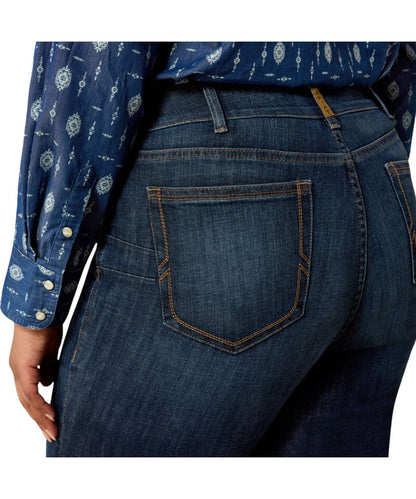 Seam-Stitched Back Pockets