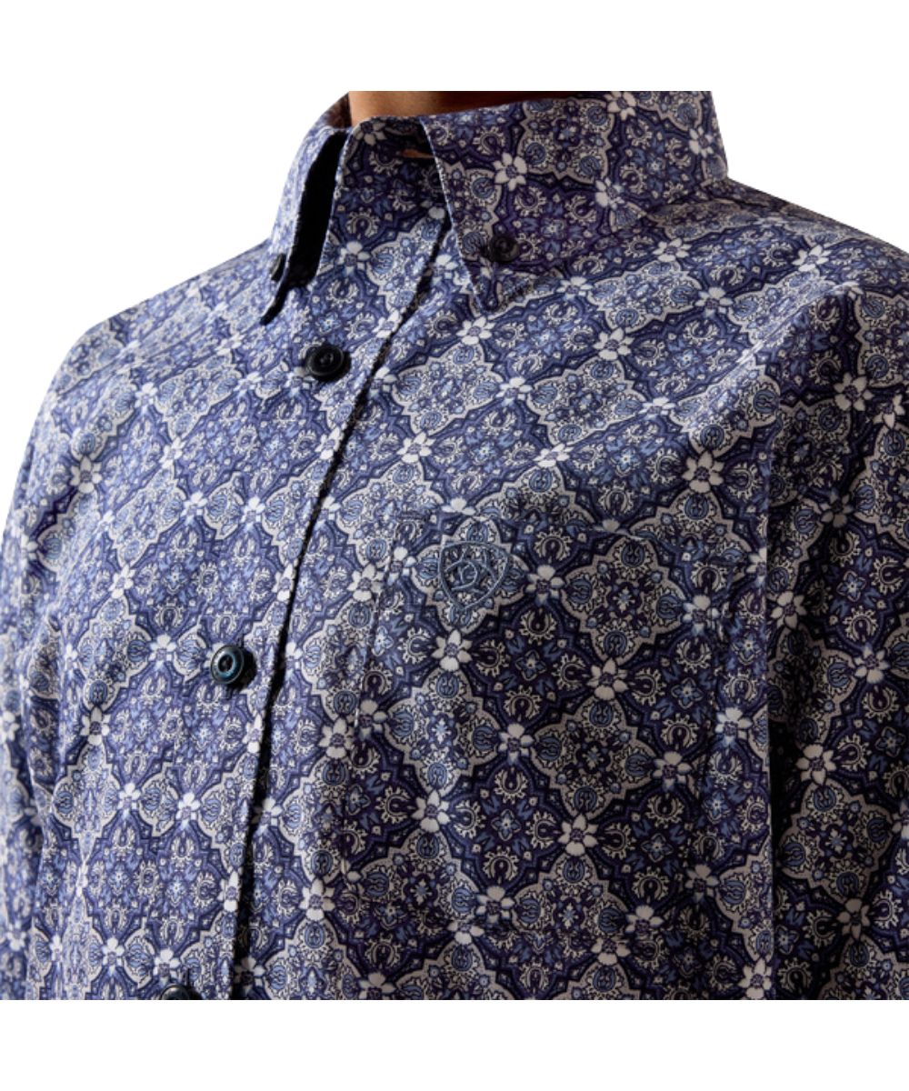 Single Open Chest Pocket And A Button Down Collar