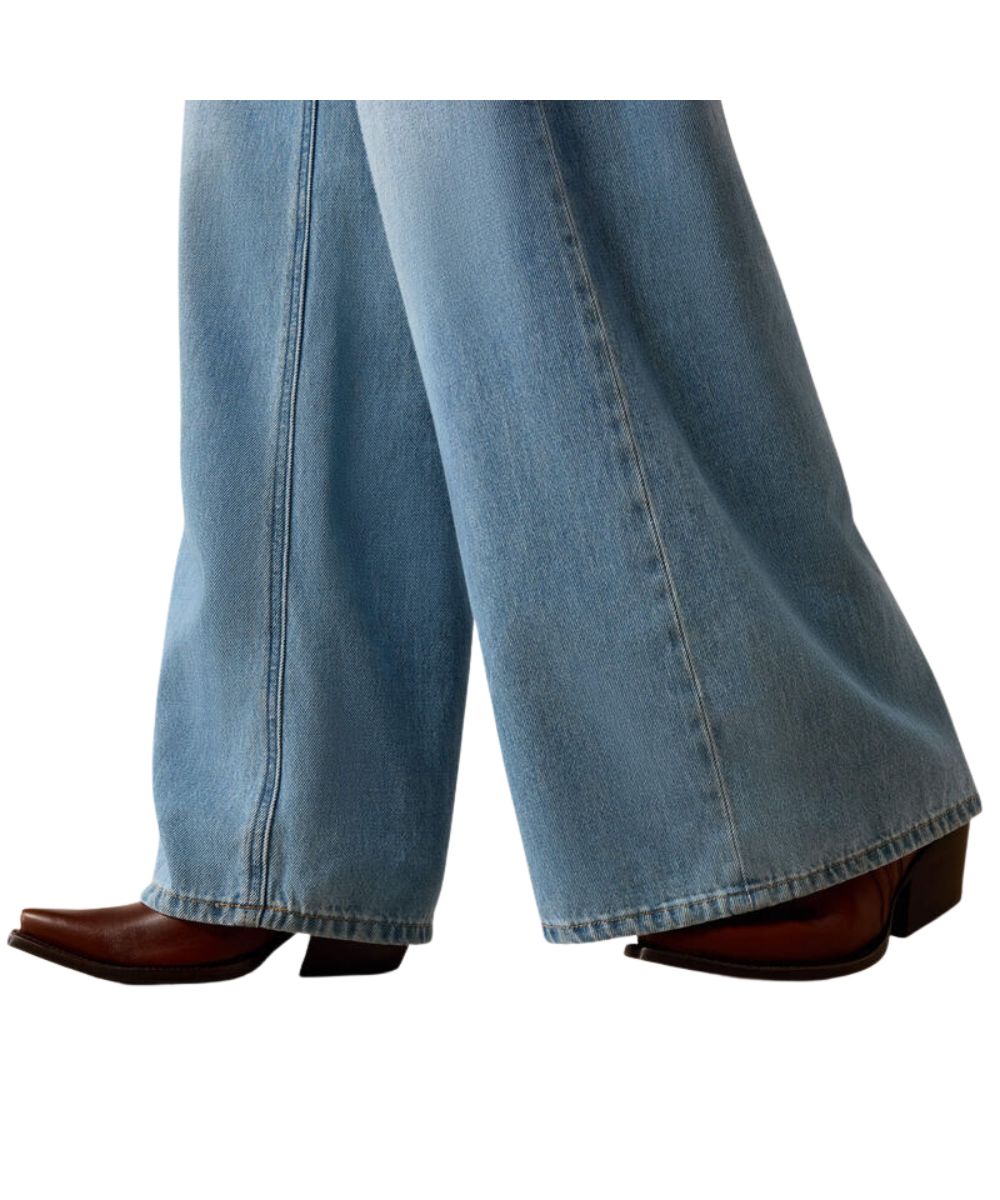 Ariat Women's Calamity Comfort Wide Leg Jean
