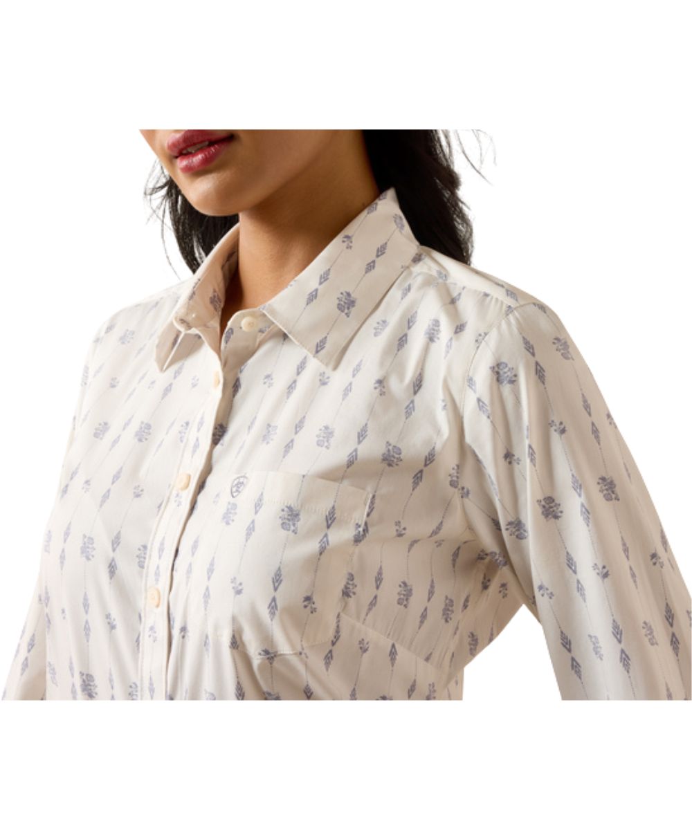 Stretch Poplin Fabric And A Single Open Chest Pocket