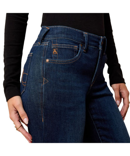 Close-up view of the front pocket featuring the perfect rise on the revel vilma hayward trouser jean