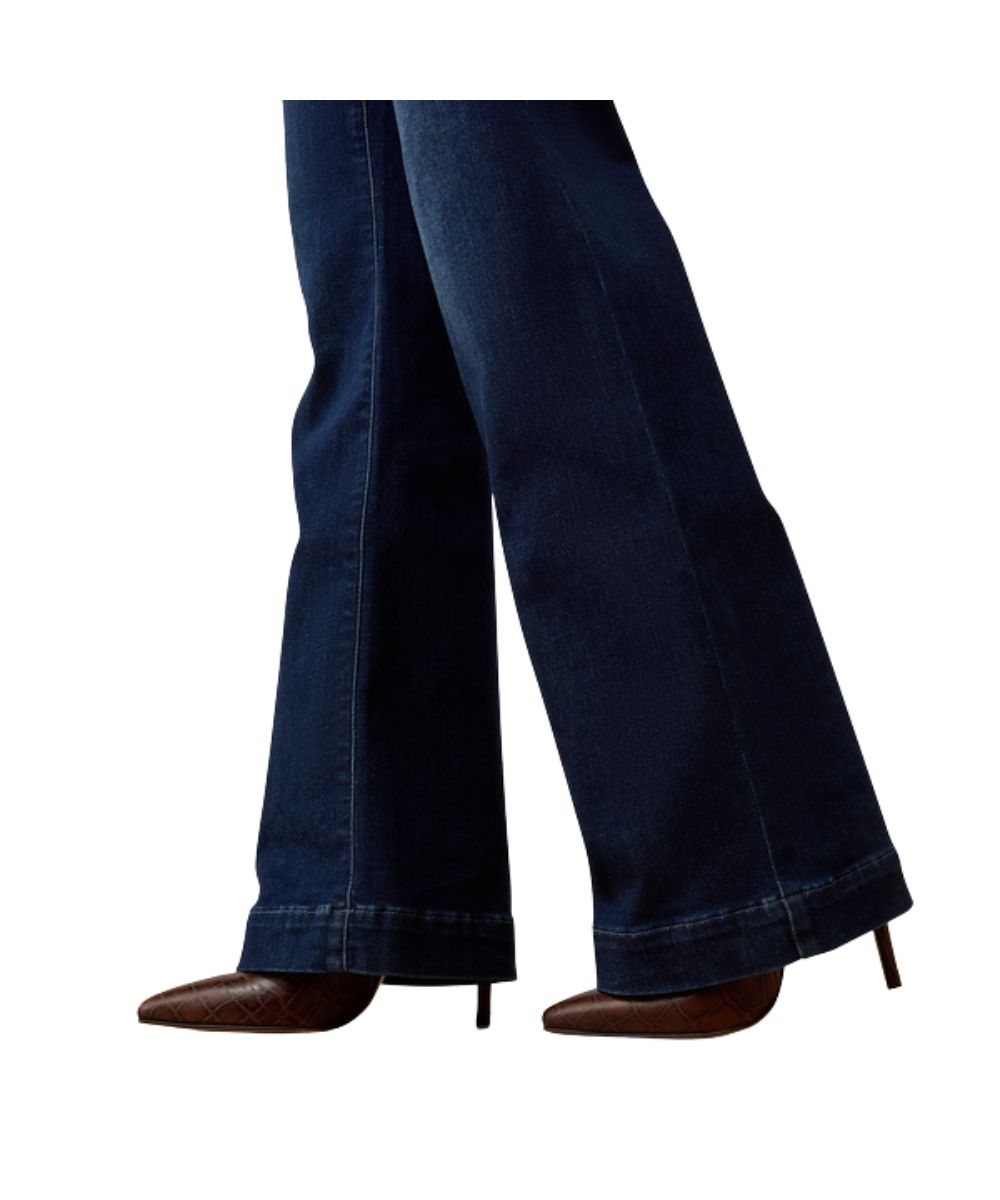 Leg view of the wide leg jean featuring the trouser hem
