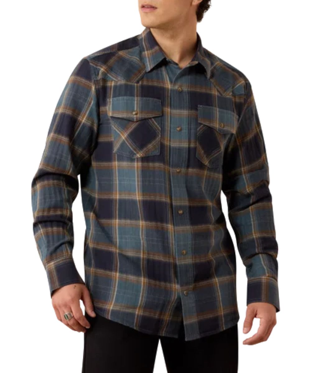 Front view of the men's Ariat Retro Inkwell Plaid Harbert Fitted Snap Shirt featuring the slim fit, blue plaid print, and bull horn snaps