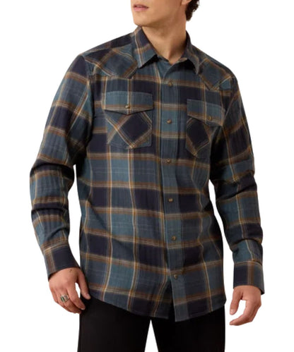 Front view of the men's Ariat Retro Inkwell Plaid Harbert Fitted Snap Shirt featuring the slim fit, blue plaid print, and bull horn snaps