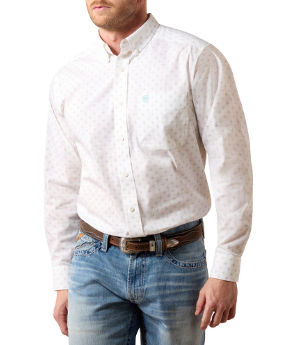 Front view of the men's Ariat Wrinkle Free Barlow Classic Fit Button Down Shirt featuring the extra length in the body and sleeves and geometric print