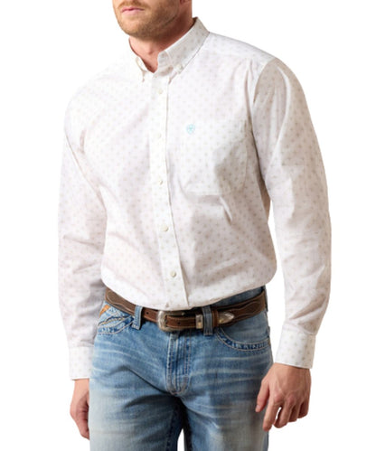 Front view of the men's Ariat Wrinkle Free Barlow Classic Fit Button Down Shirt featuring the extra length in the body and sleeves and geometric print