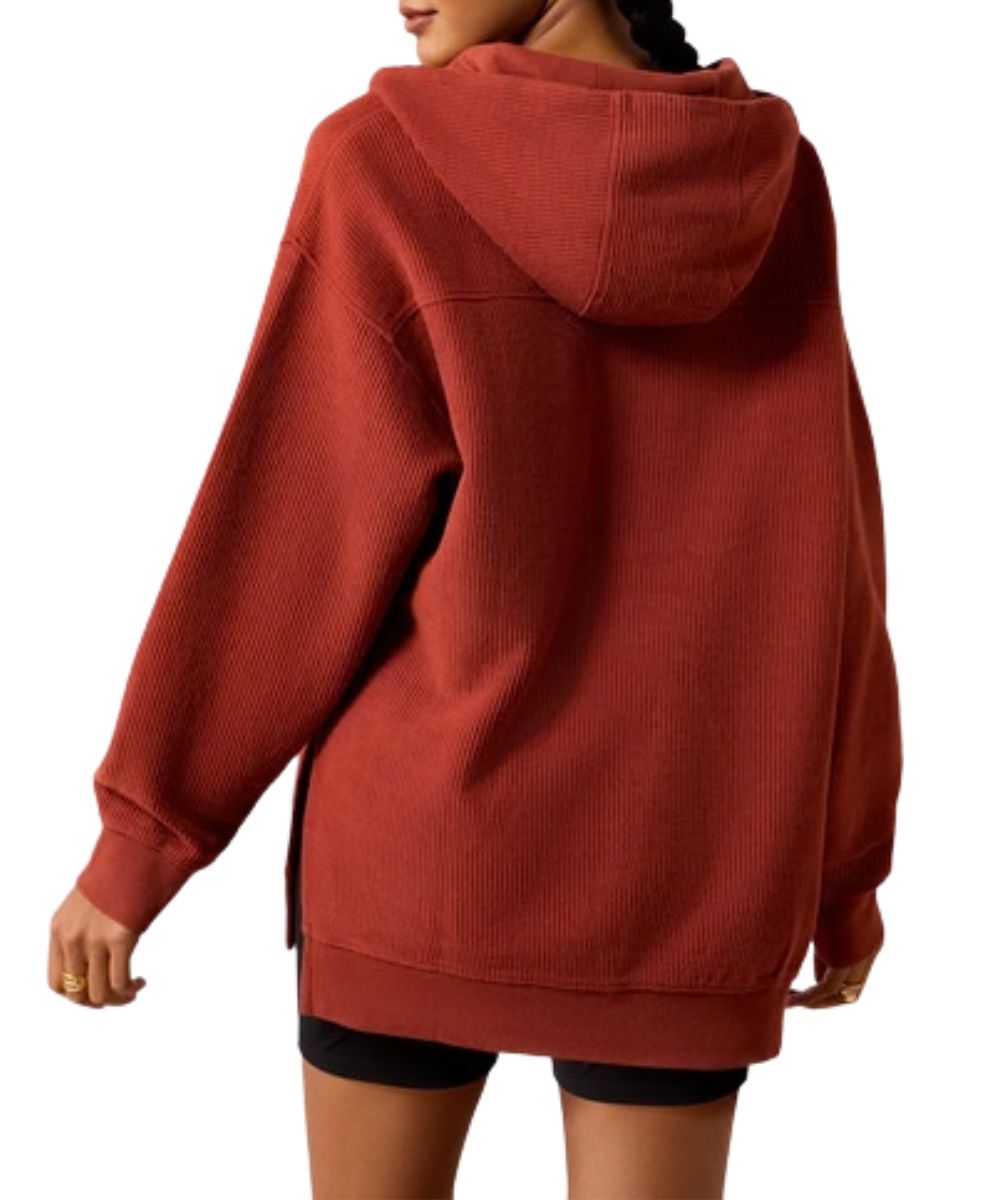 Back view of the women's burnt henna hoodie featuring the straight back yoke and side slits