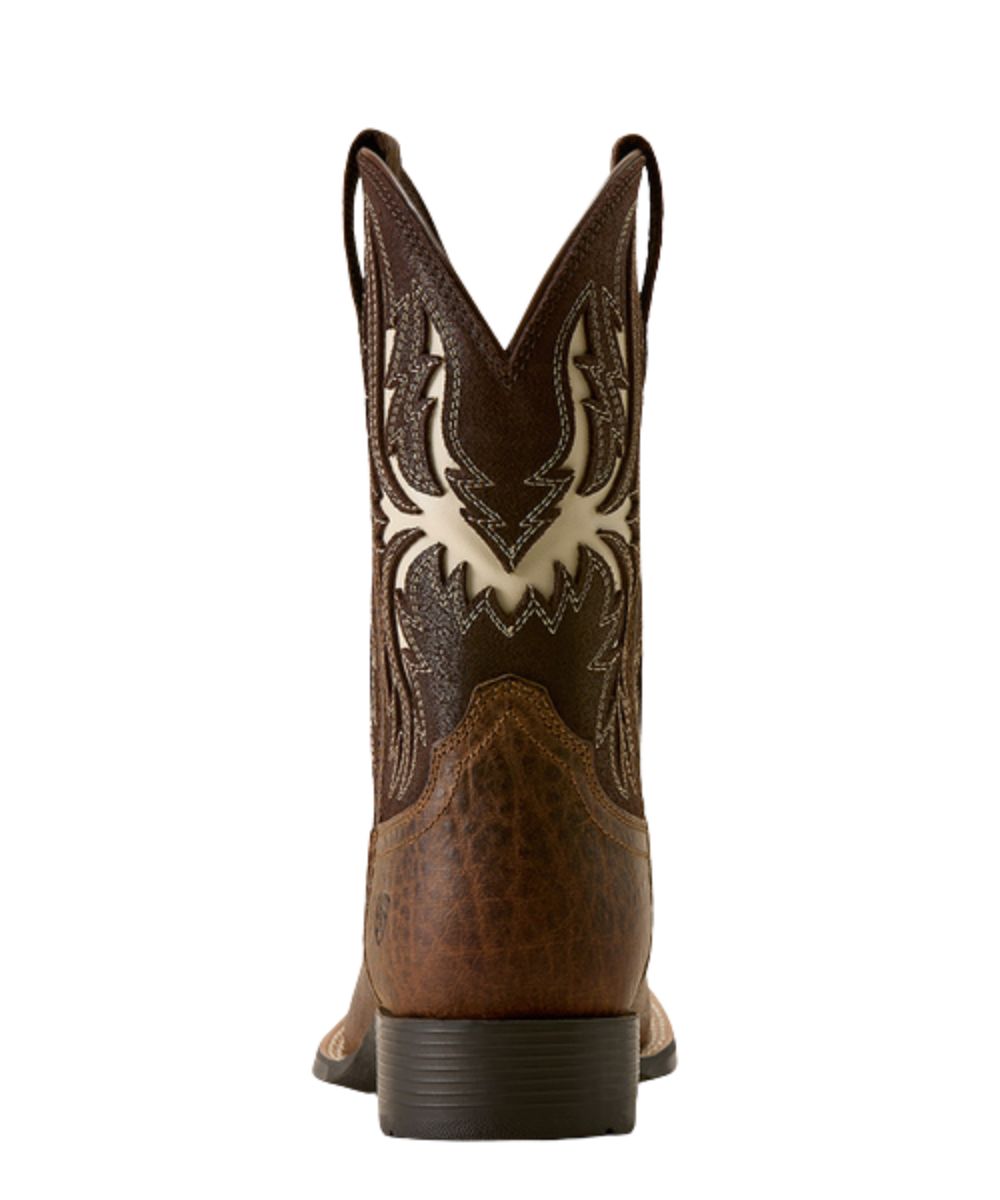Heel view of the youth boot featuring a 1.125" horseman heel