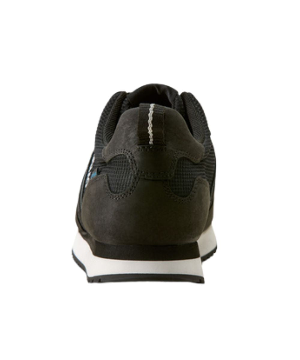 Heel view of the flat heel