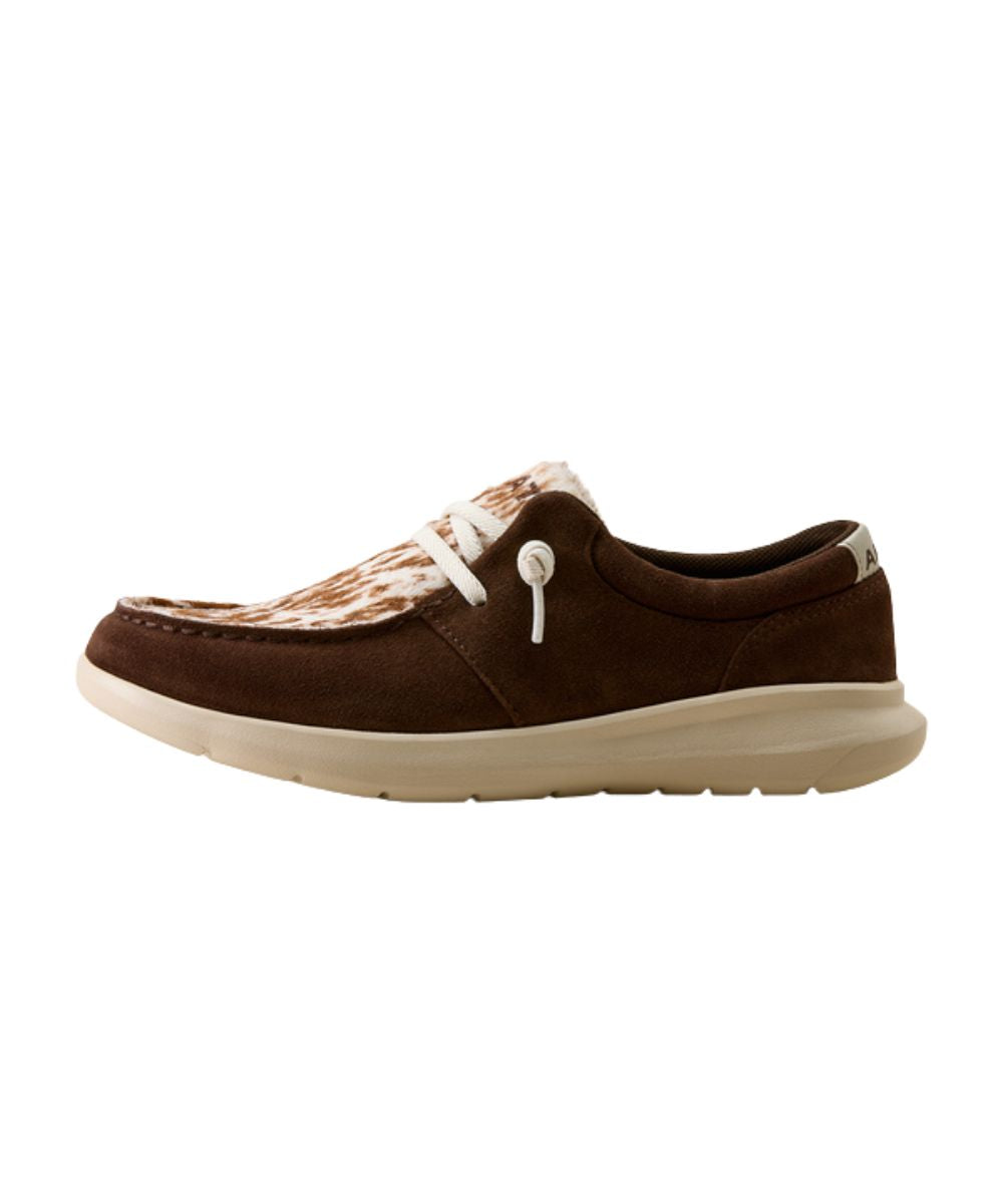 Left side view of the women's coffee bean casual hilo shoe featuring the elasticized laces