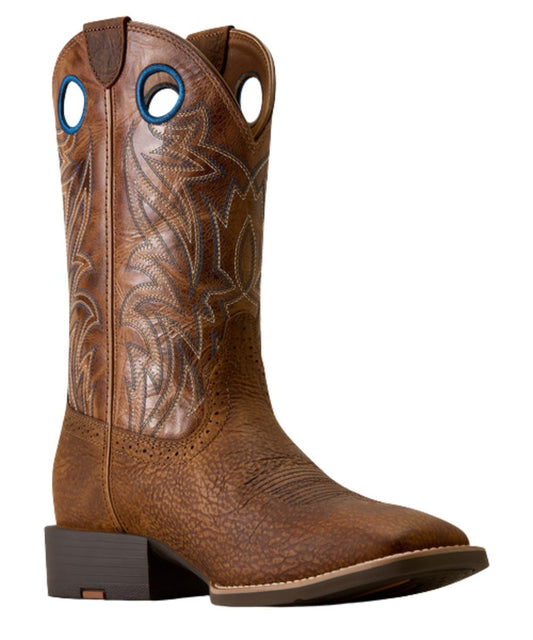 Right angled view of the men's 11" leather boot featuring pull holes for an easy on and a four-stitch pattern on the shaft