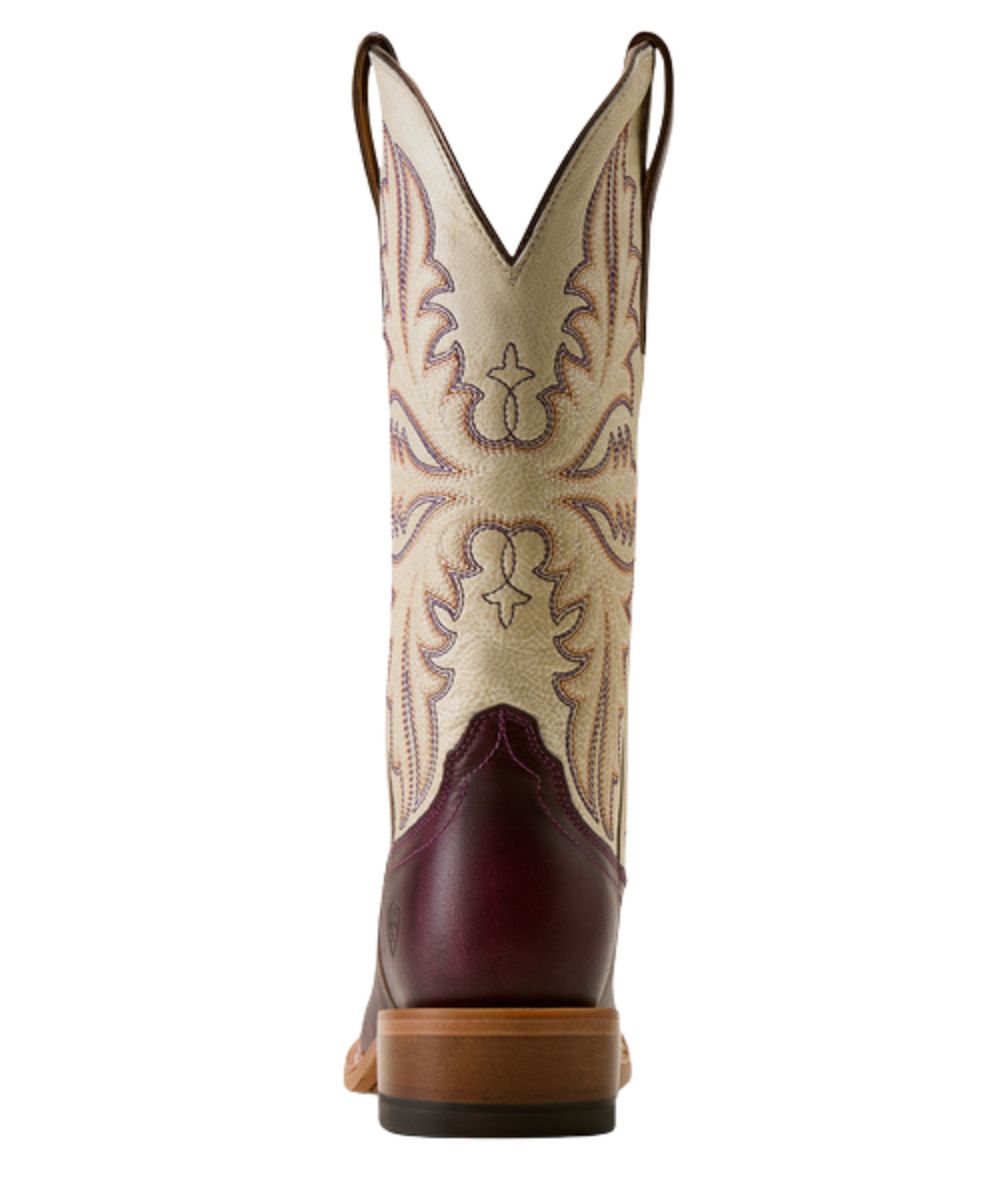 Heel view of the women's futurity boot featuring the 1.75" futurity heel