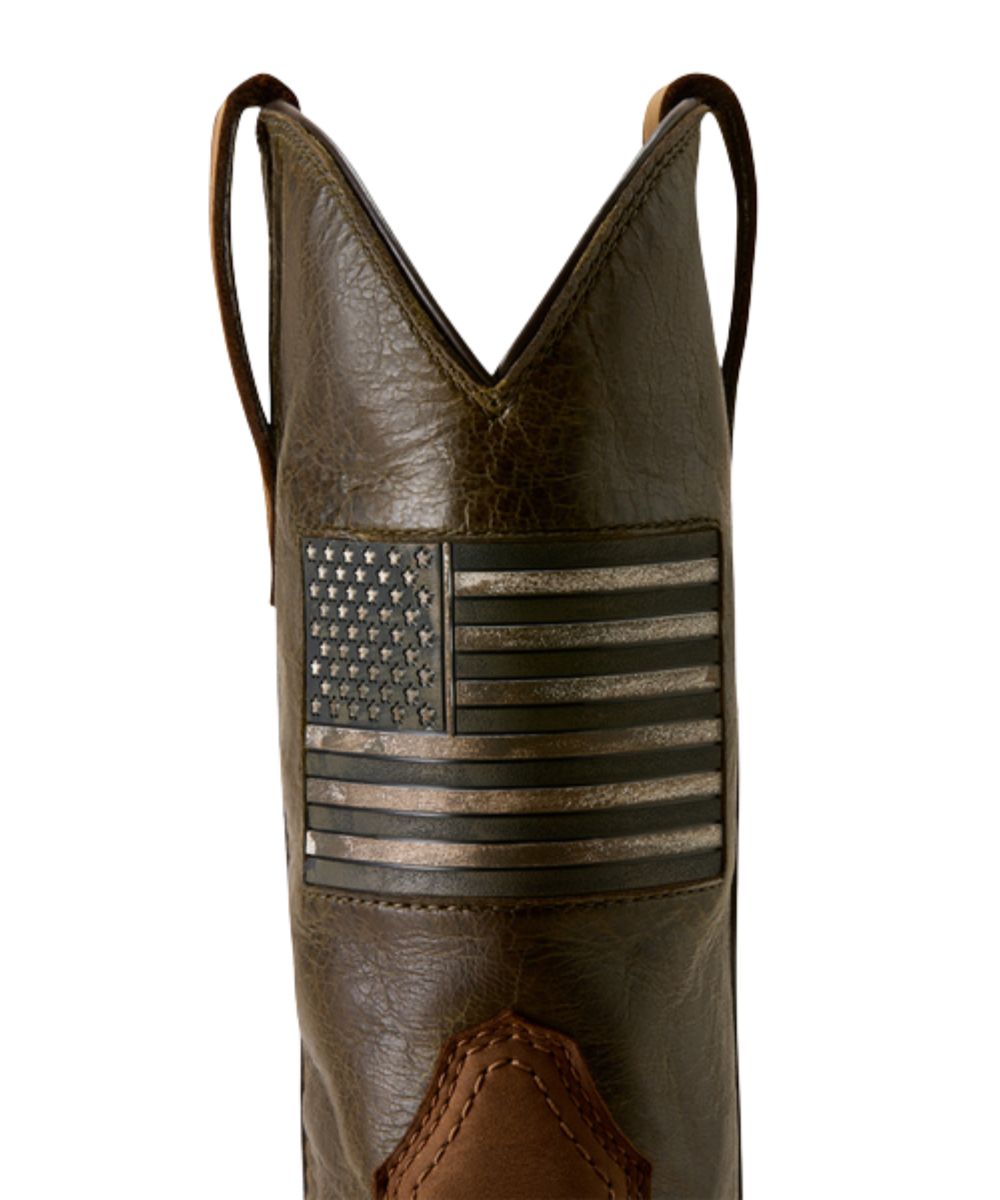Close-up view of the American flag inlay on the shaft