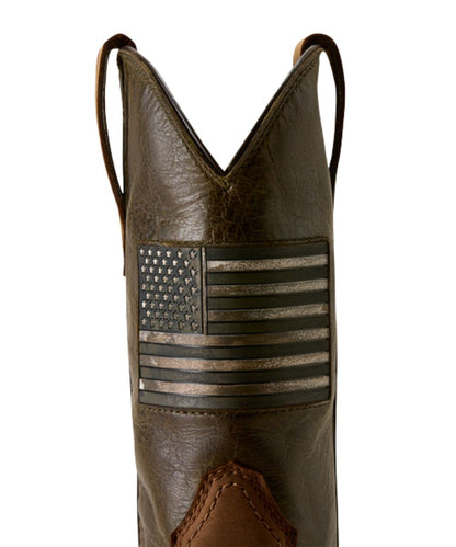 Close-up view of the American flag inlay on the shaft