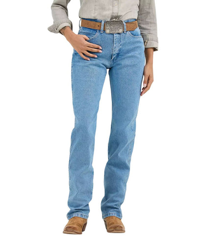 Front view of the women's Wrangler cowboy cut jean in an antique wash
