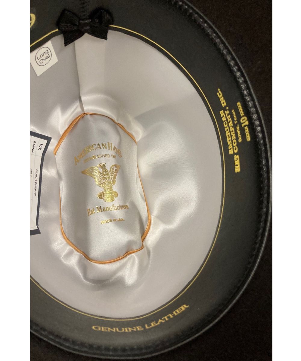 Interior view of the satin liner and genuine leather sweatband