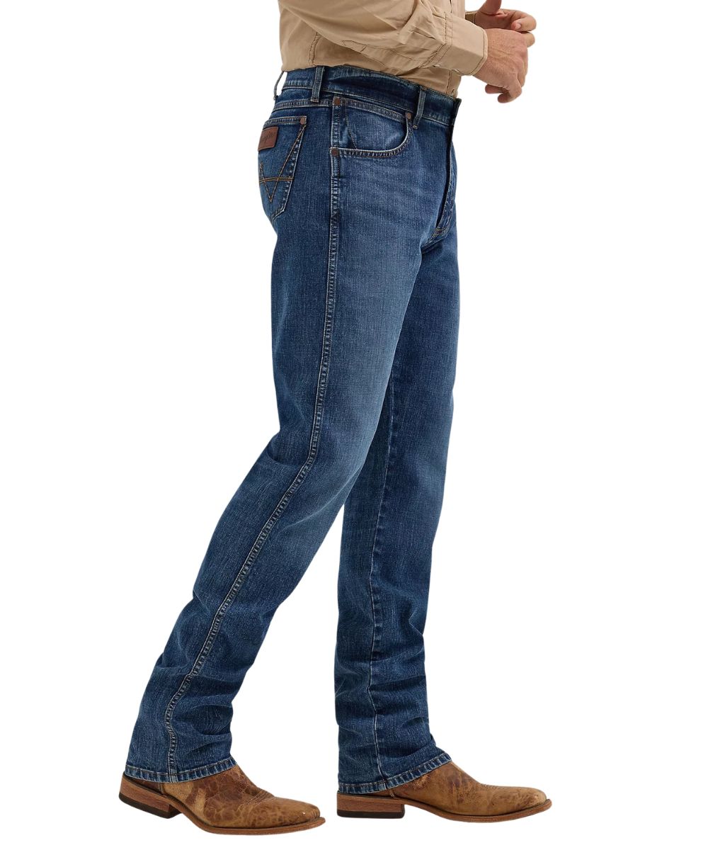 Wrangler Men's Retro Slim Straight Jean