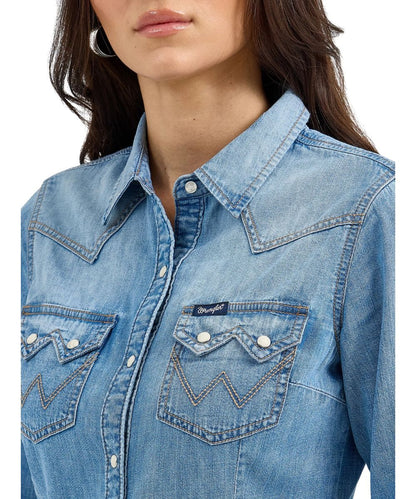 112367313-a ! desc :  ! caption :