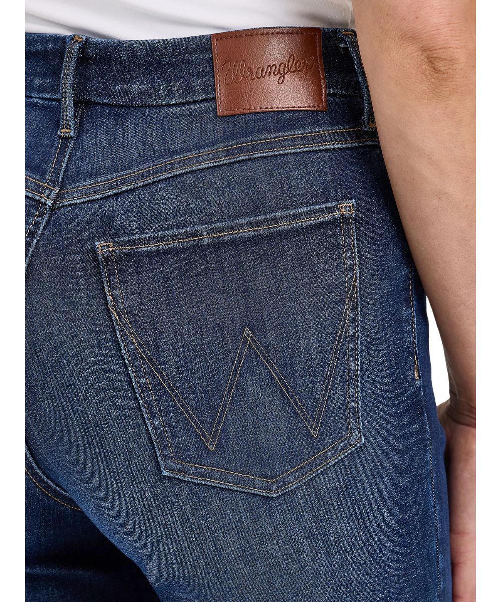 Wrangler Women's Bespoke Boot Cut Jean