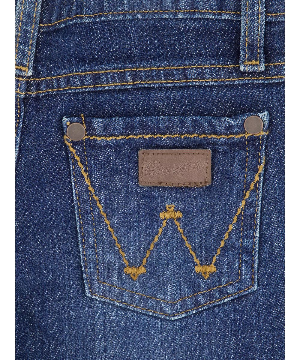 Close-up view of the contrast 'w' logo stitched back pockets with leather logo patch