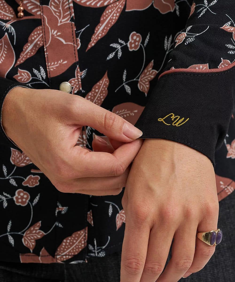 112368255-a ! desc :  ! caption :