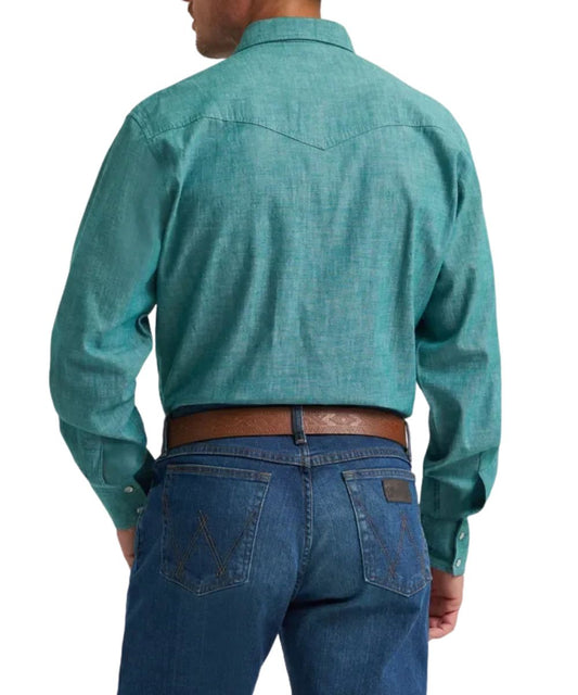 Back view of the men's classic fit long sleeve pearl snap shirt featuring the single point back yoke