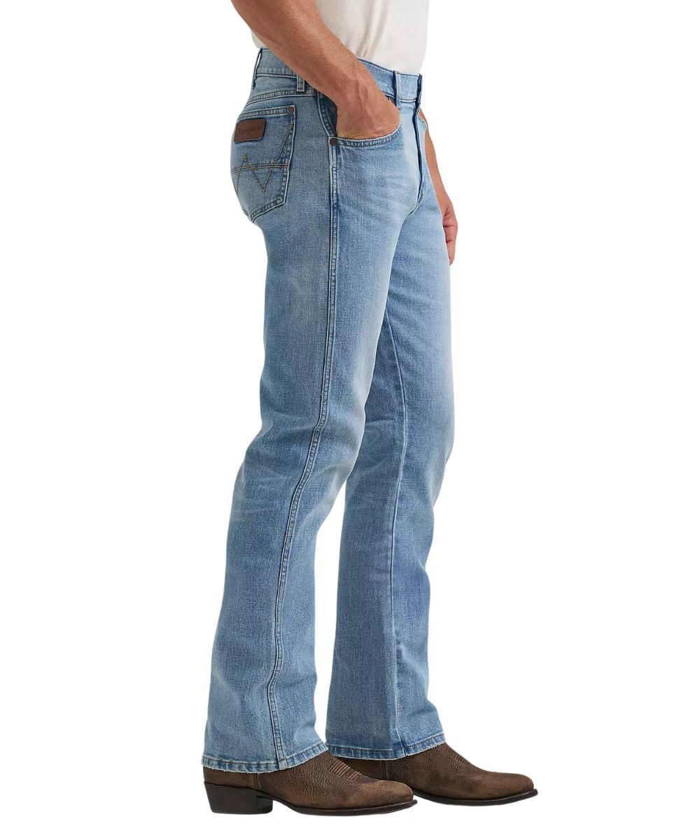 Wrangler Men's Retro Slim Boot Cut Jean