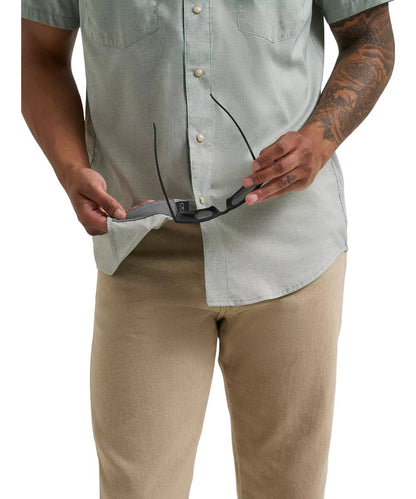 Wrangler Men's ATG Drover Utility Snap Shirt