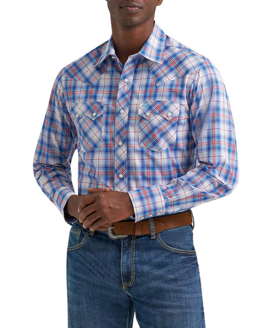 Men's Wrangler slim fit long sleeve western snap shirt featuring spade chest pockets with sawtooth snap flap closures.
