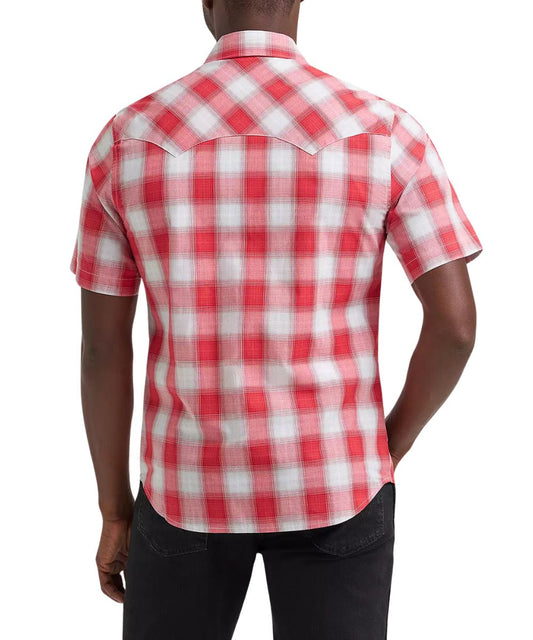 Back view of the men's western snap shirt featuring a double pointed back yoke.