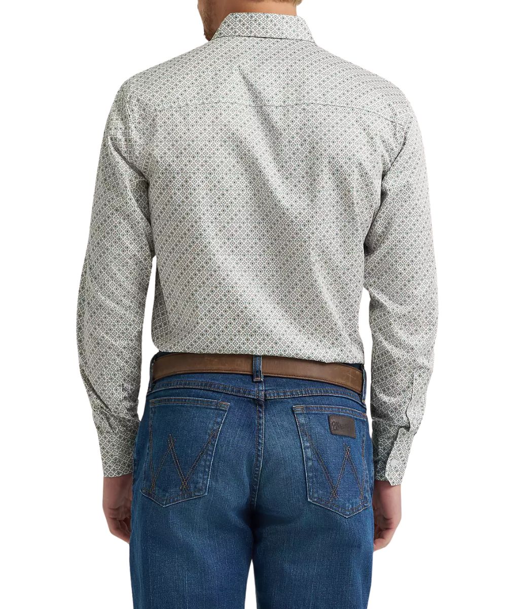 Back view of the men's Cody Johnson button down featuring a straight back yoke and single button cuffs.