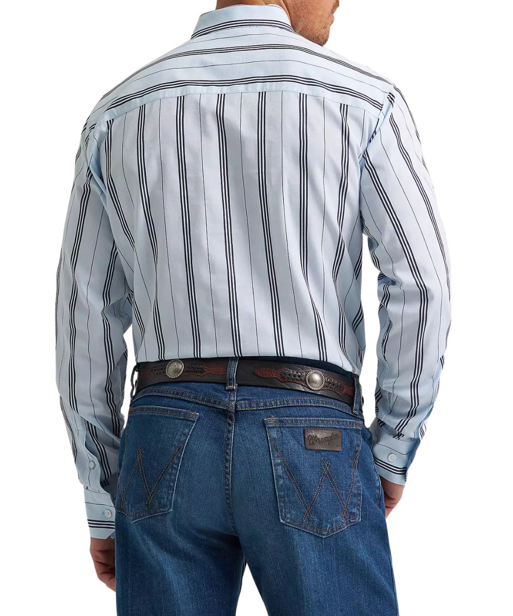 Back view of the men's Cody Johnson button down featuring a straight back yoke and single button cuffs.