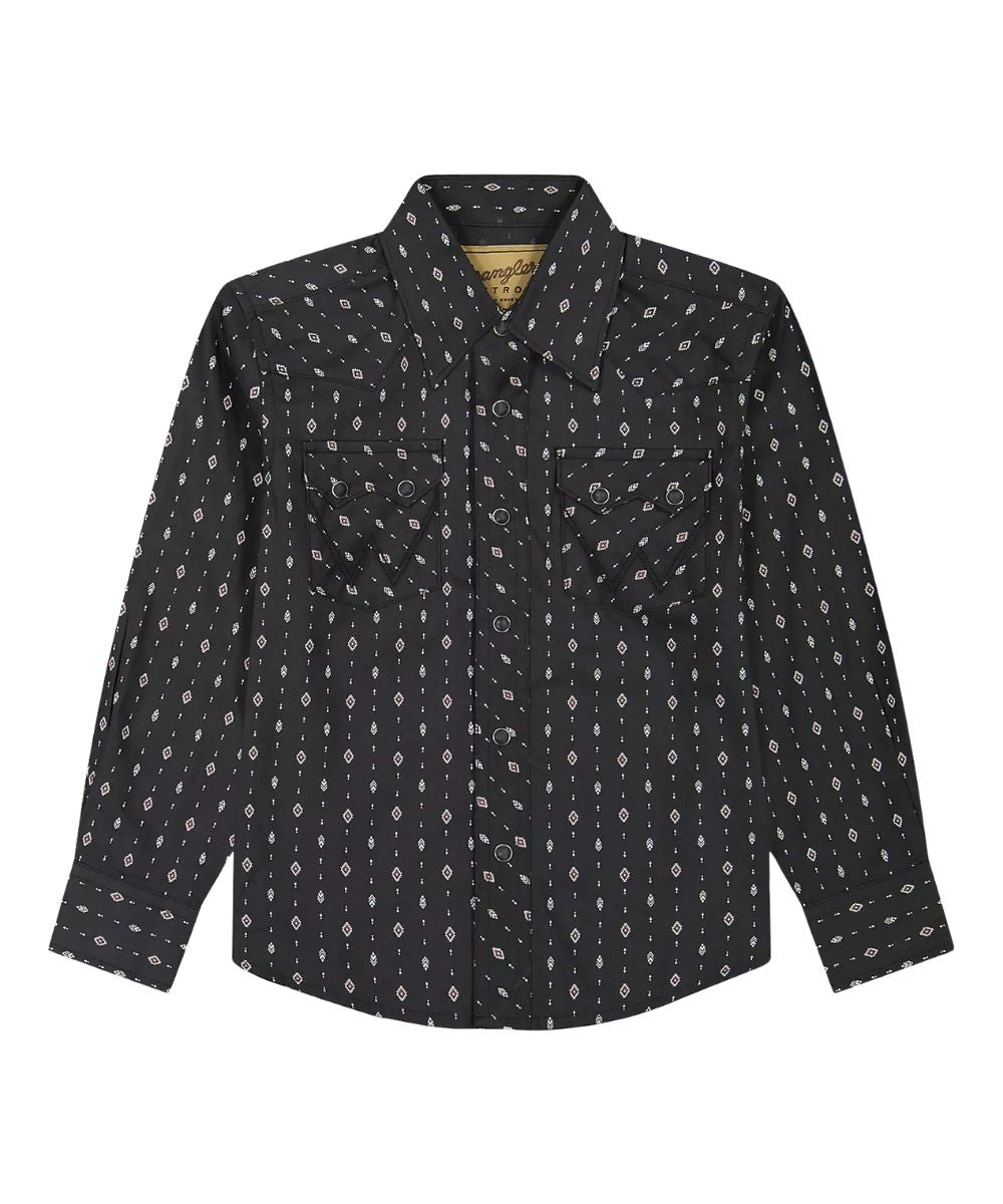 Flat view of the boy's Wrangler Retro Obsidian Chain Black Snap Shirt featuring the long sleeves, slim fit, and chest pockets
