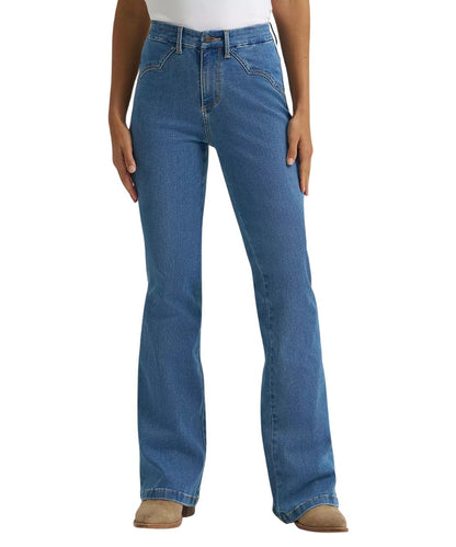 Front view of the women's western yoke fashion jean in a light wash