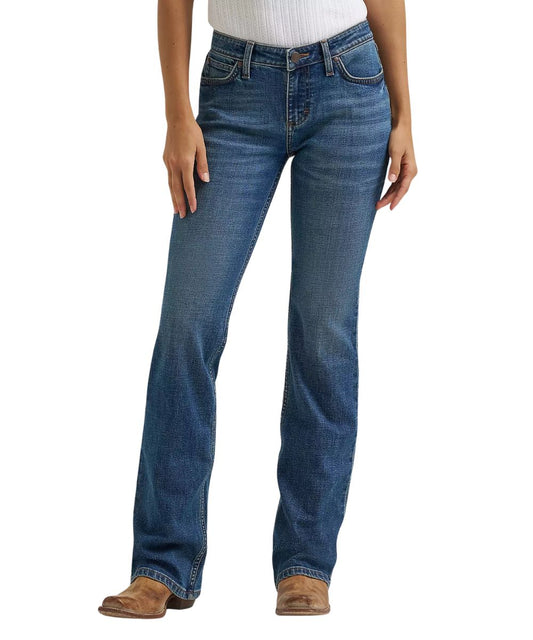 Front view of the women's Wrangler Retro Mae Boot Cut Jean featuring the medium marina wash