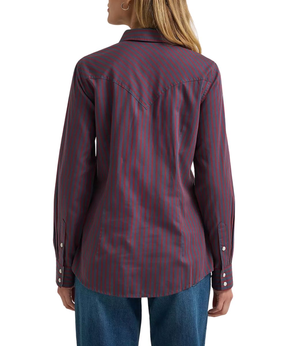 Back view of the women's burgundy long sleeve snap shirt featuring the slim fit and western yokes