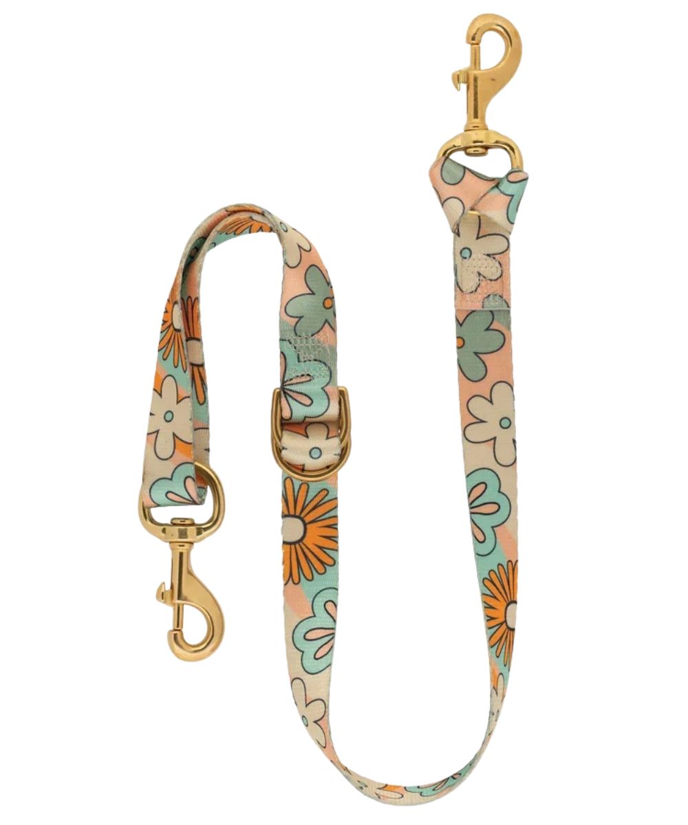 Weaver Poly Patterned Deluxe Horse Tie Down Strap in retro flower print