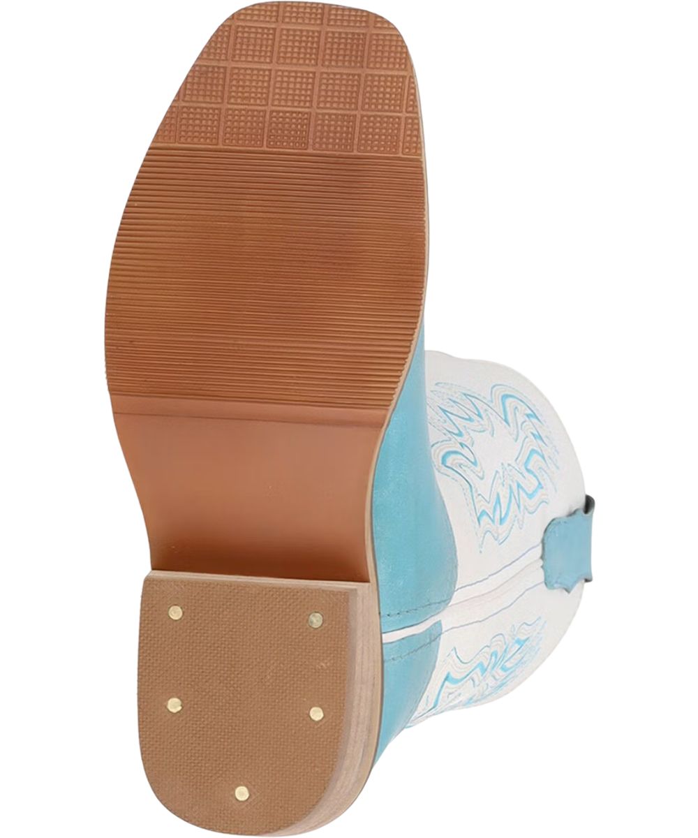 Sole view of the rubber outsole