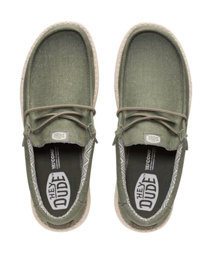 Aeriel view of the men's wally shoe featuring an easy-on system with elastic laces and a moc toe